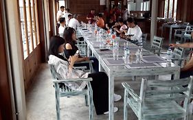 Olinia Airport Hotel